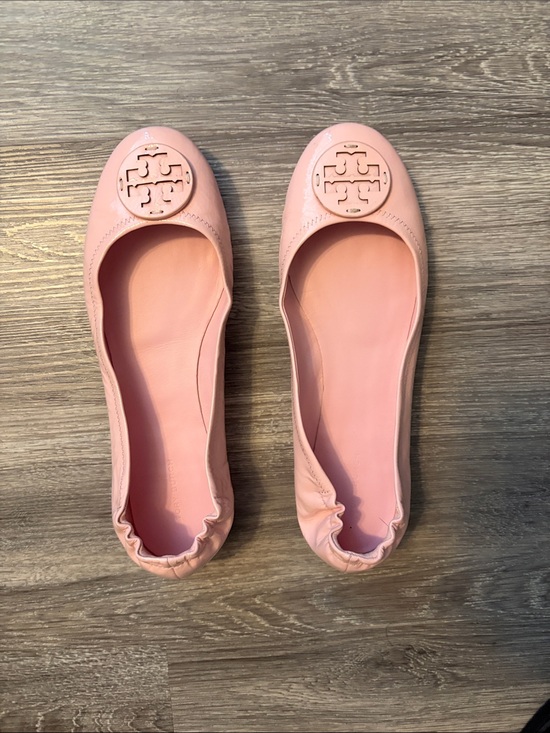 Tory Burch Shoes - Tory Burch Blush Pink Leather Logo Ballet Flats